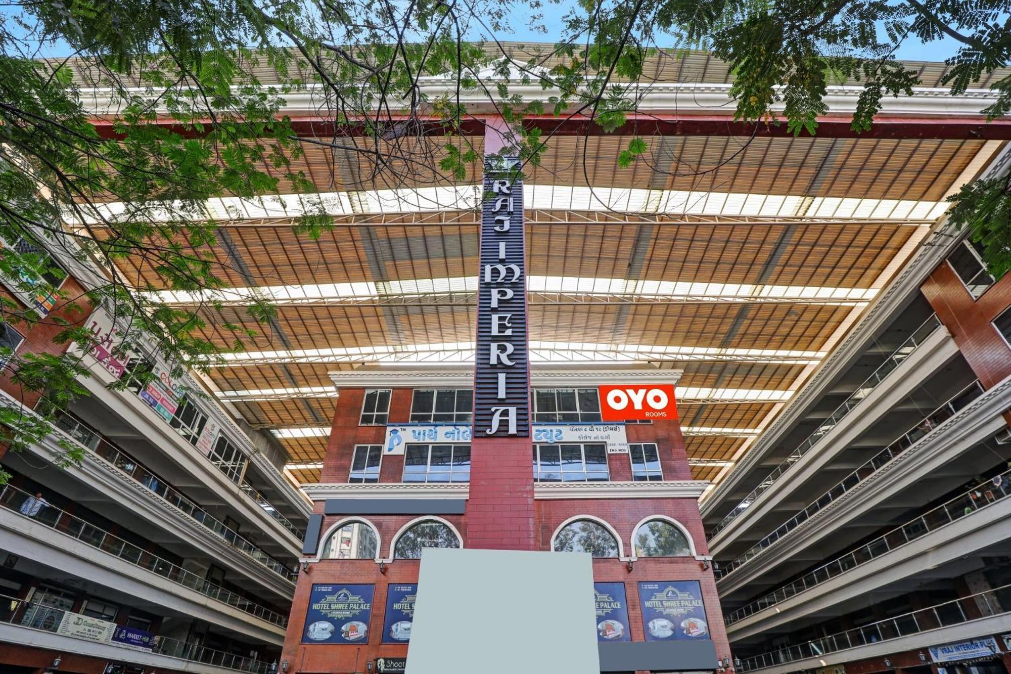 Hotel O Shree Palace Utran Exterior photo
